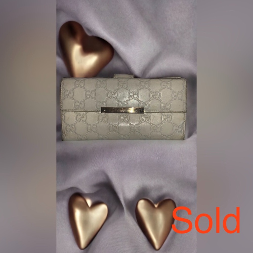 #20520 Gucci Ivory Lambskin leather Guccishimma long bifold wallet